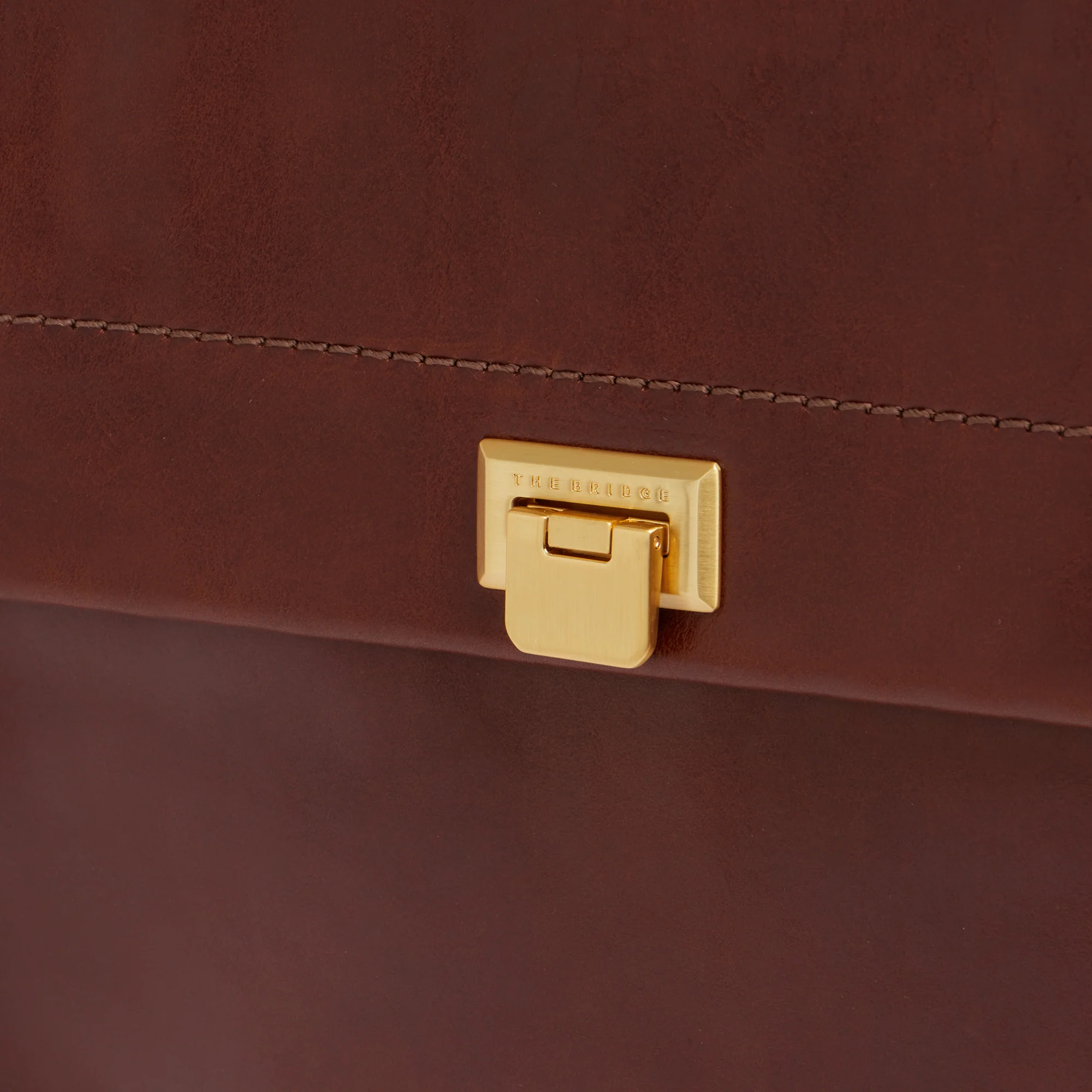 Women’s leather backpack - Image 5