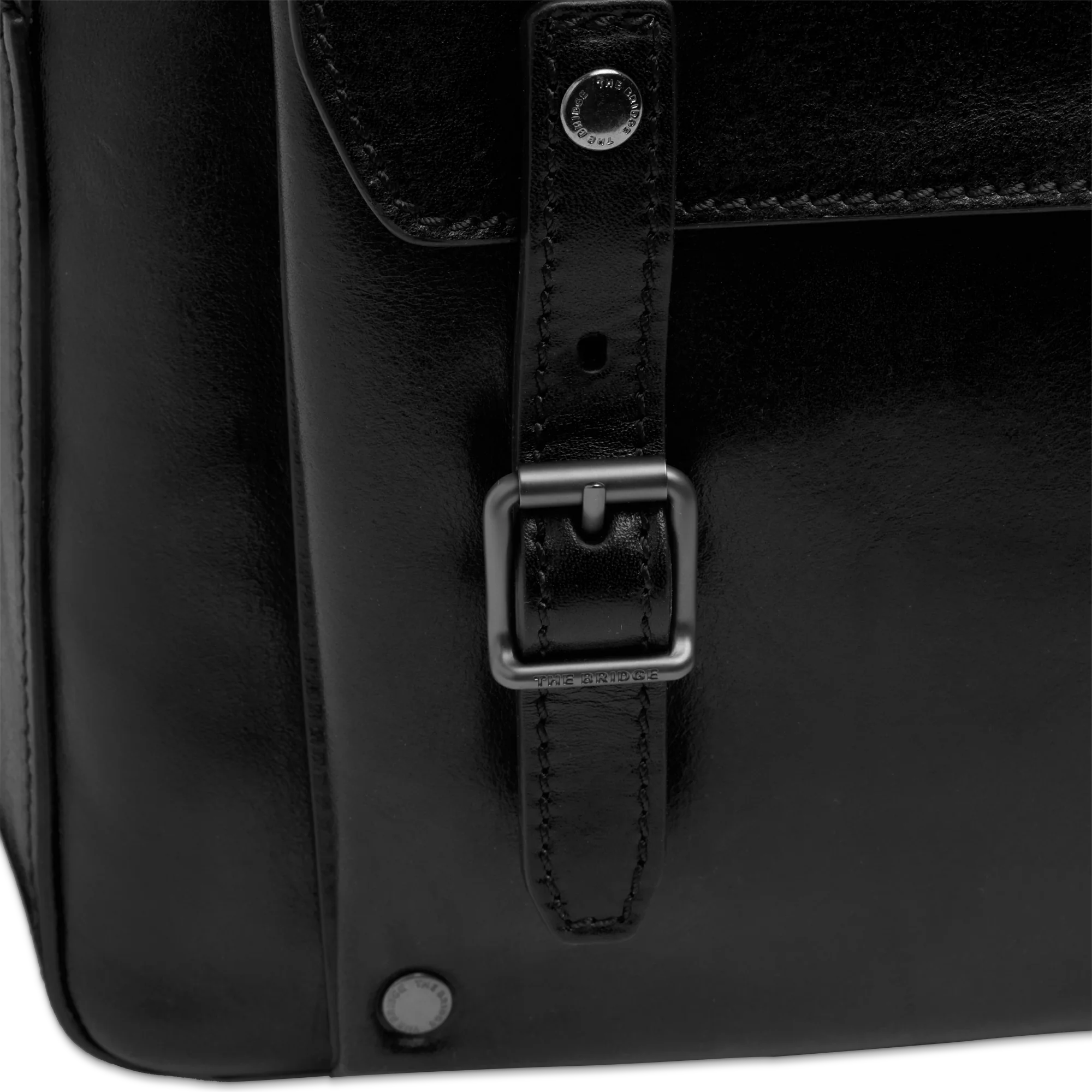 Men’s leather laptop backpack with one zip - Image 6