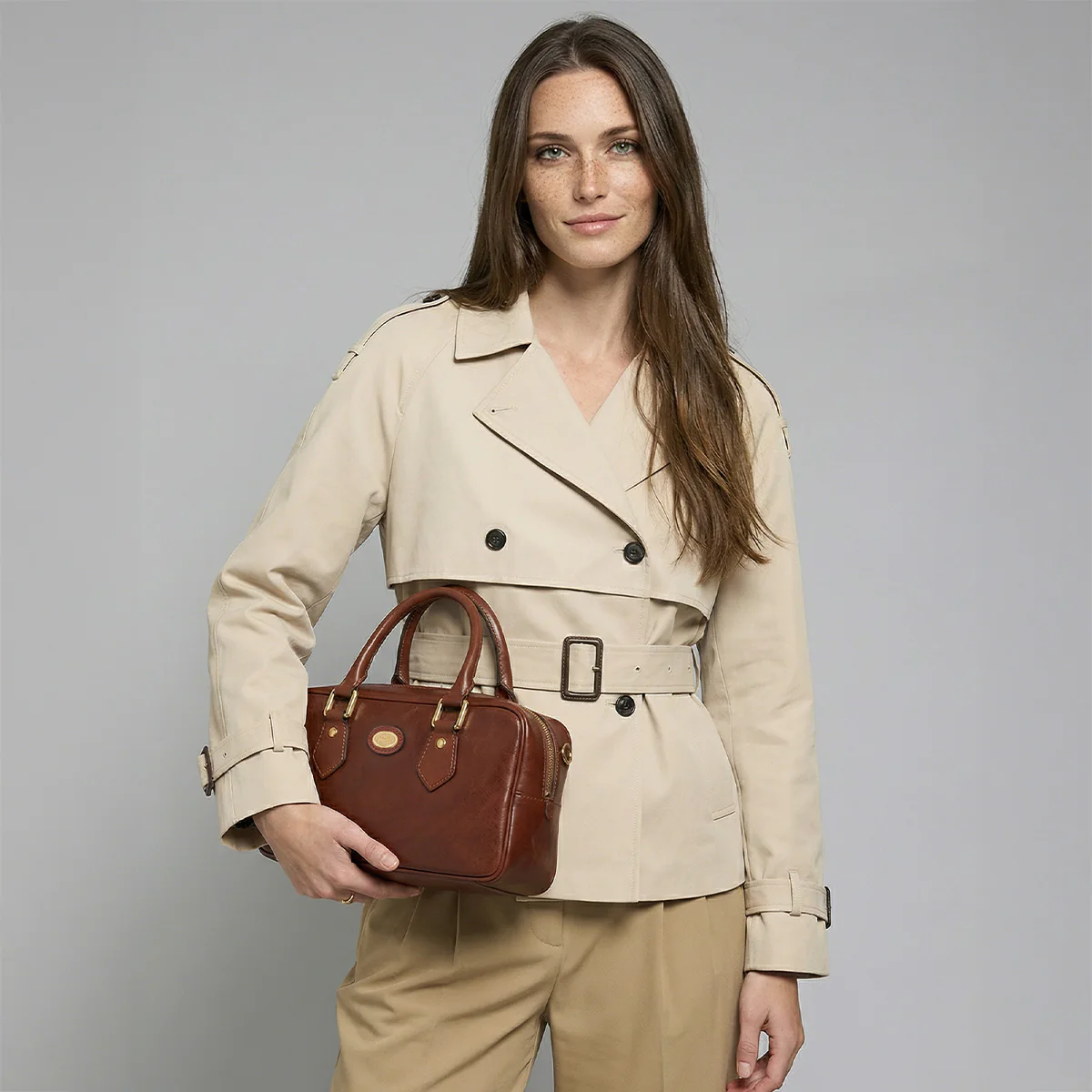 Leather satchel with removable strap - Image 6