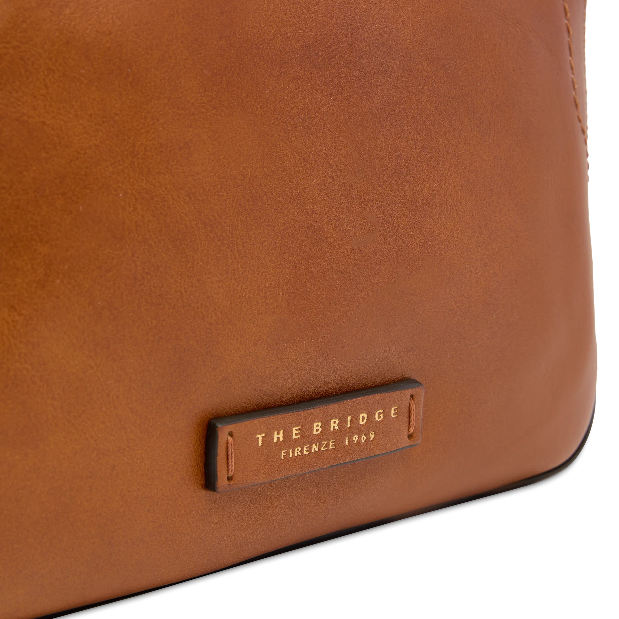 Leather crossbody bag with zip closure - Image 5