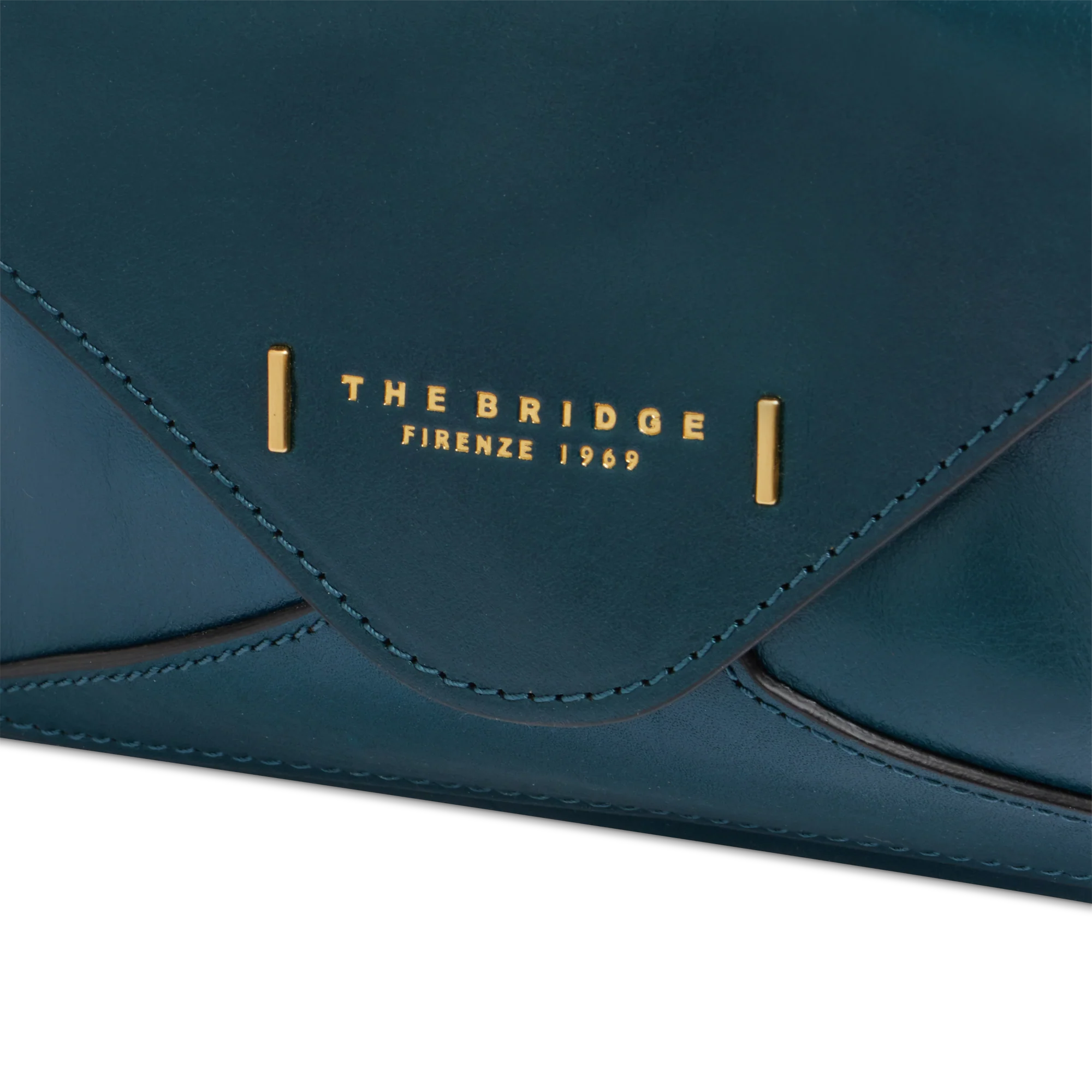 Leather crossbody bag with zip closure - Image 5