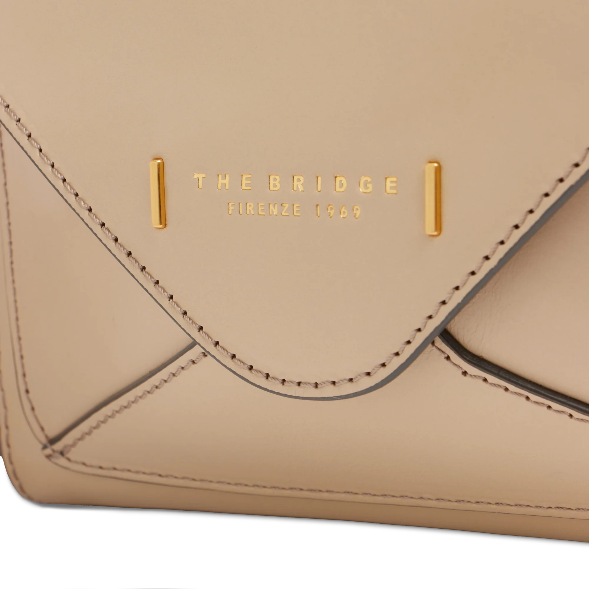 Leather crossbody bag with zip closure - Image 5