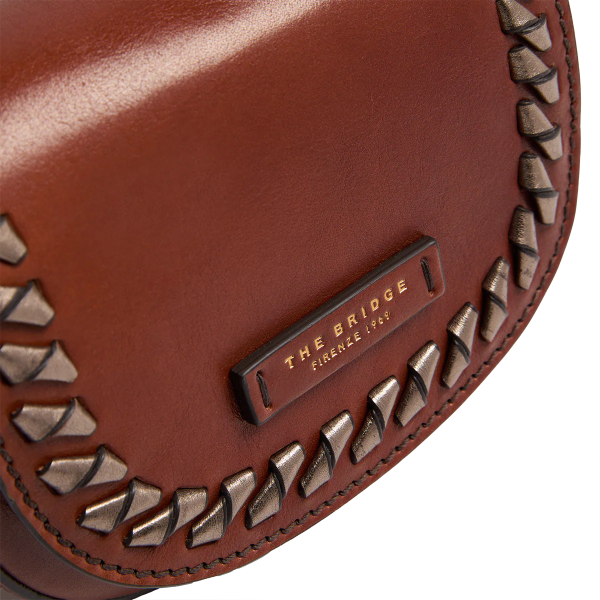 Pearl District Holiday Edition – leather shoulder bag with bronze details - Image 5