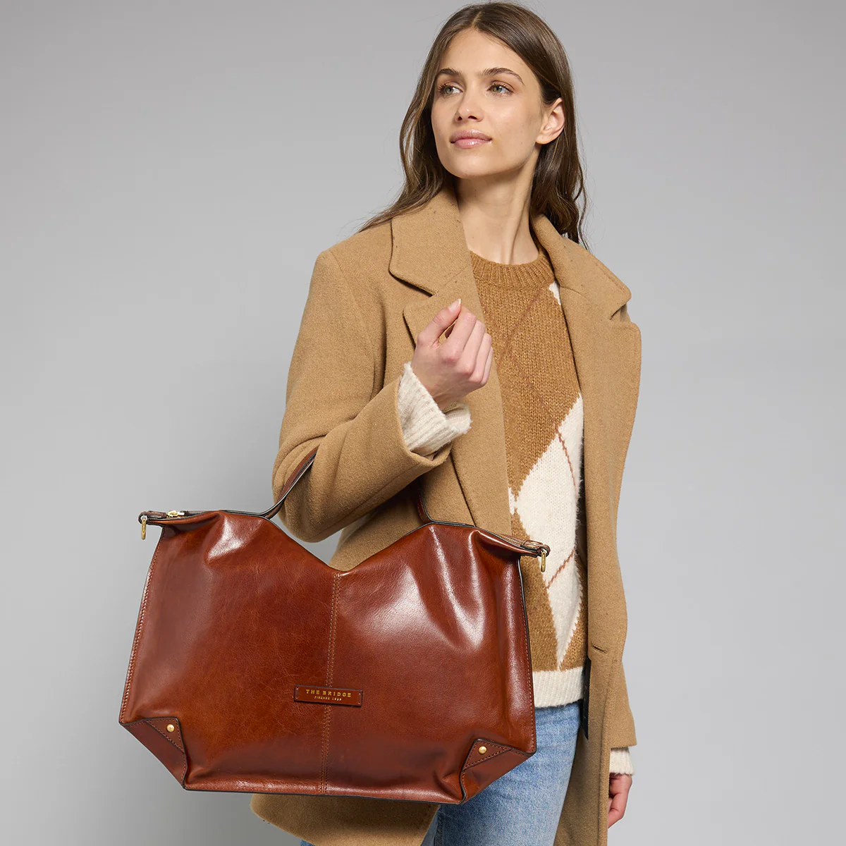 Crossbody bag in leather with zip closure - size l - Image 6