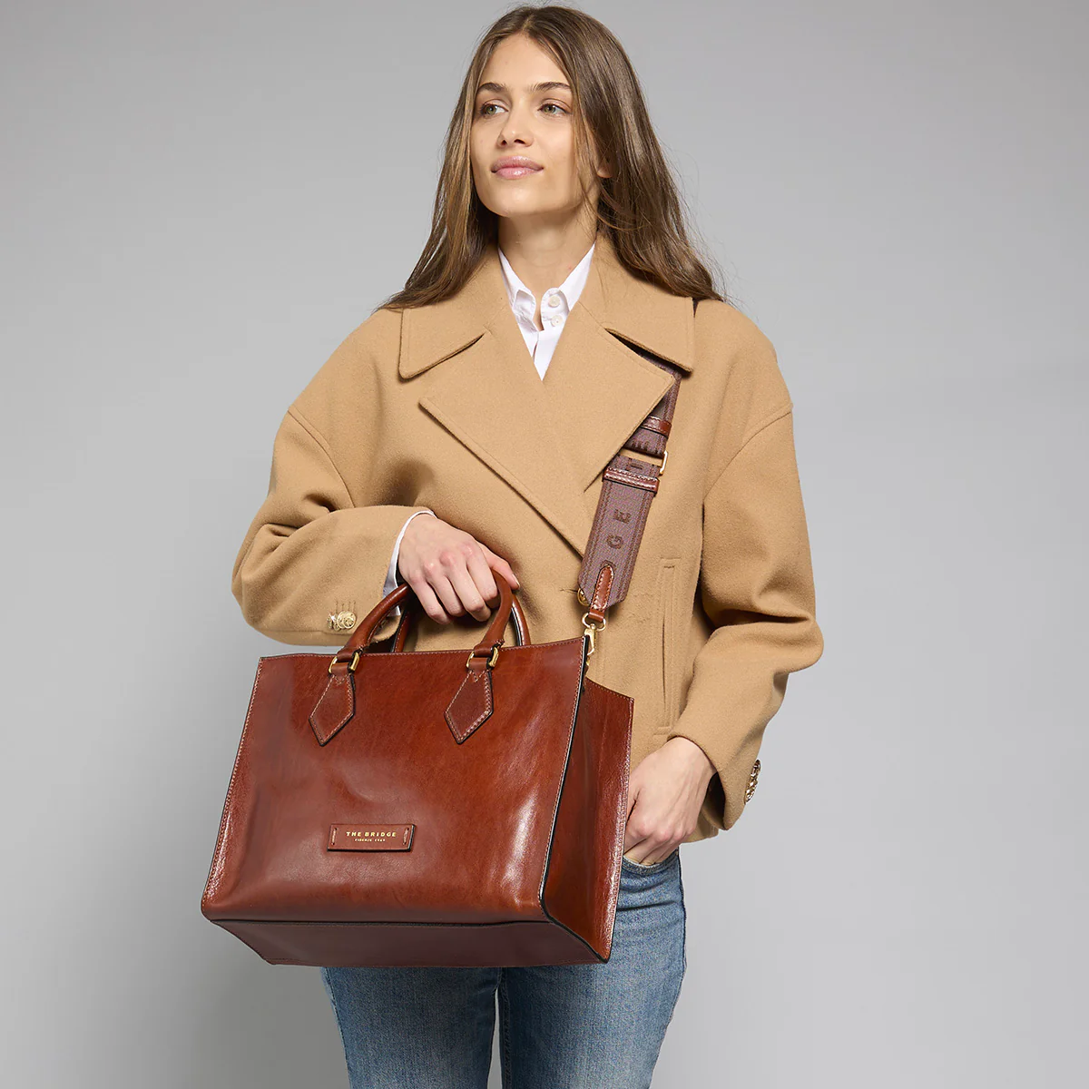 Leather handbag with removable shoulder strap - Image 7