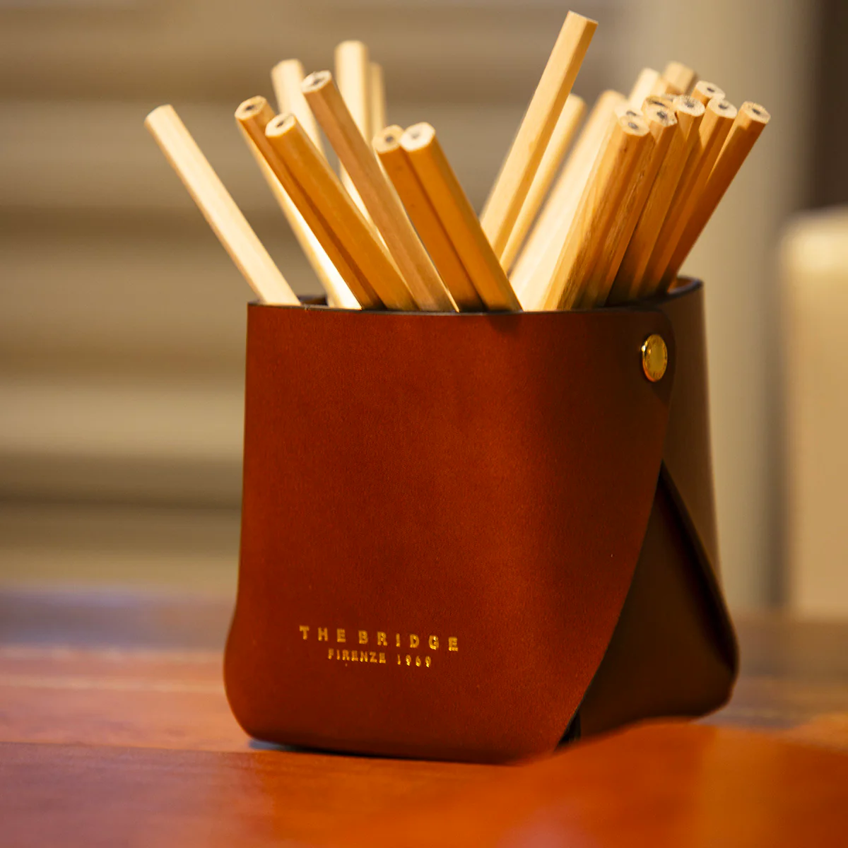 Leather pen holder - Image 2