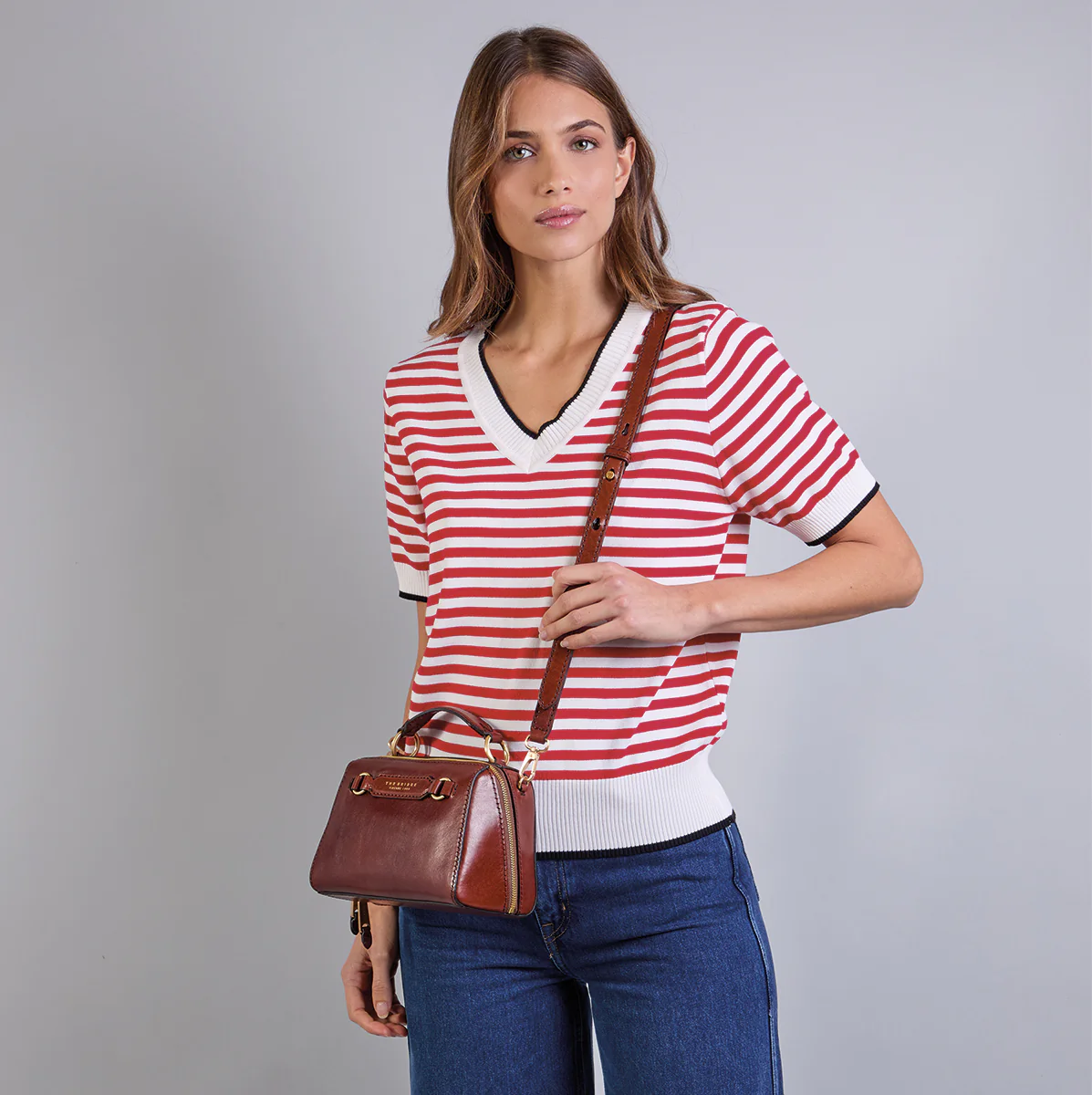 Leather handbag with removable shoulder strap - Image 6