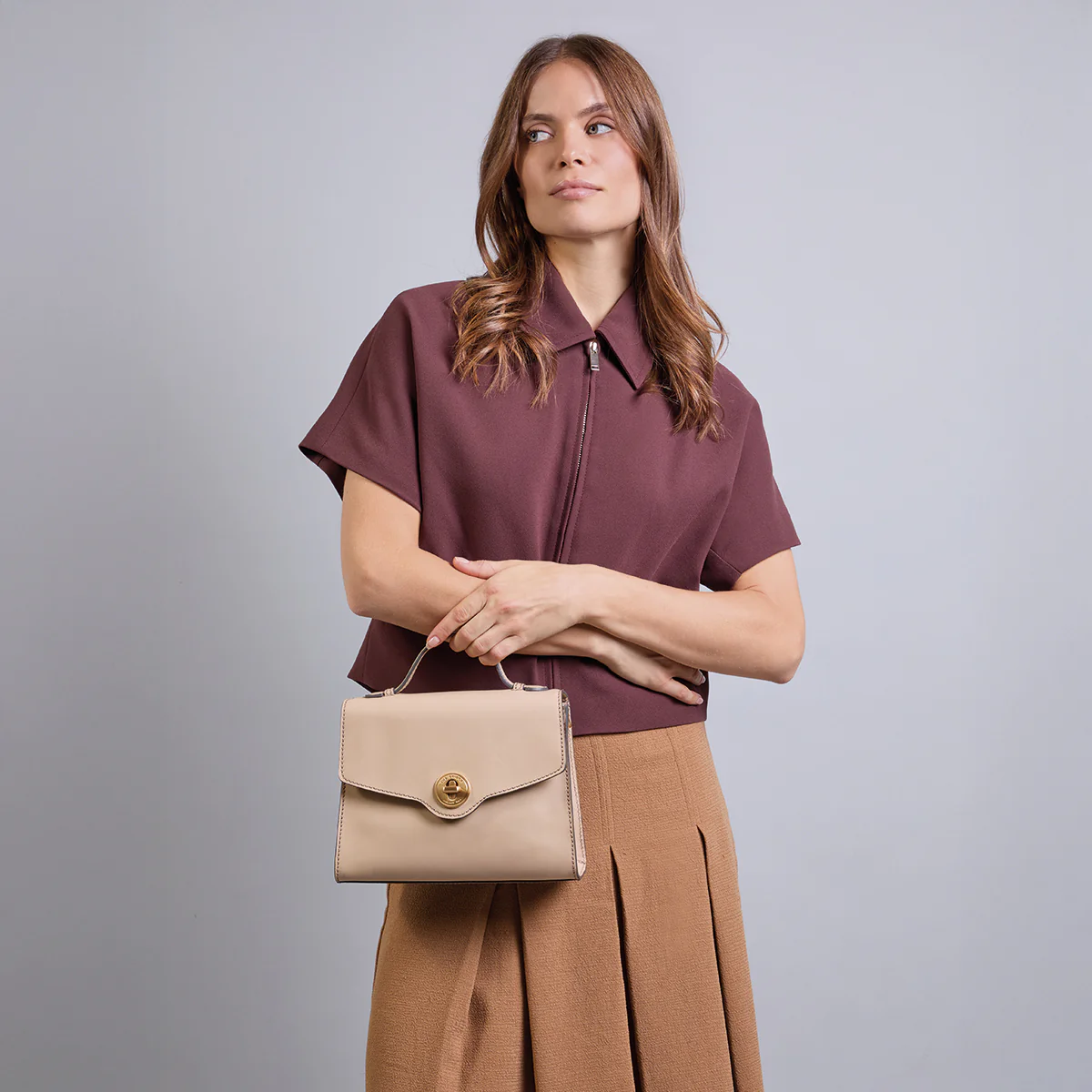 Women’s leather bag with removable shoulder strap - Image 8